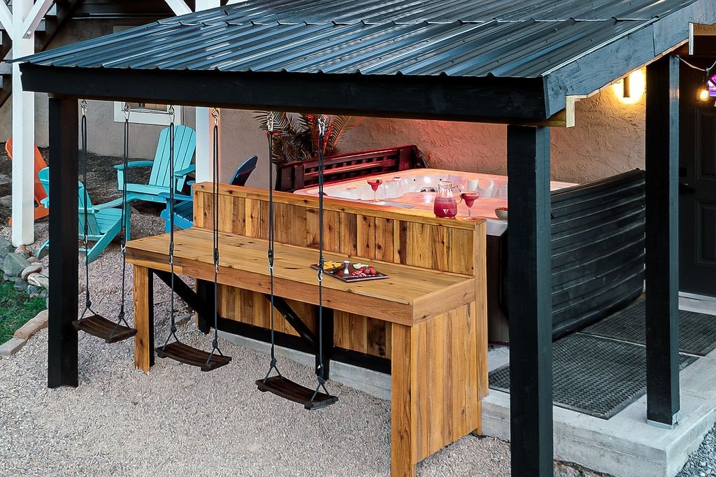 Hot Tub | Fenced Yard | 15 mins to DT | Firepit gallery image 4