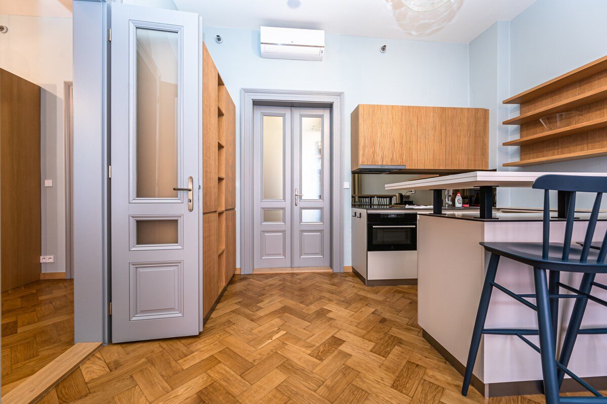 Stunning two bedroom apartment in Vinohrady gallery image 3