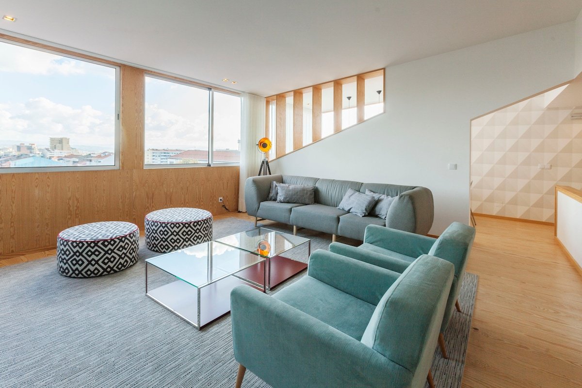 Bright and Arty Apartment gallery image 4