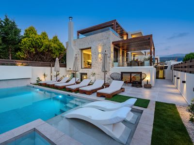 Amara ViIla I – 100m from beach, sauna & hot tub!