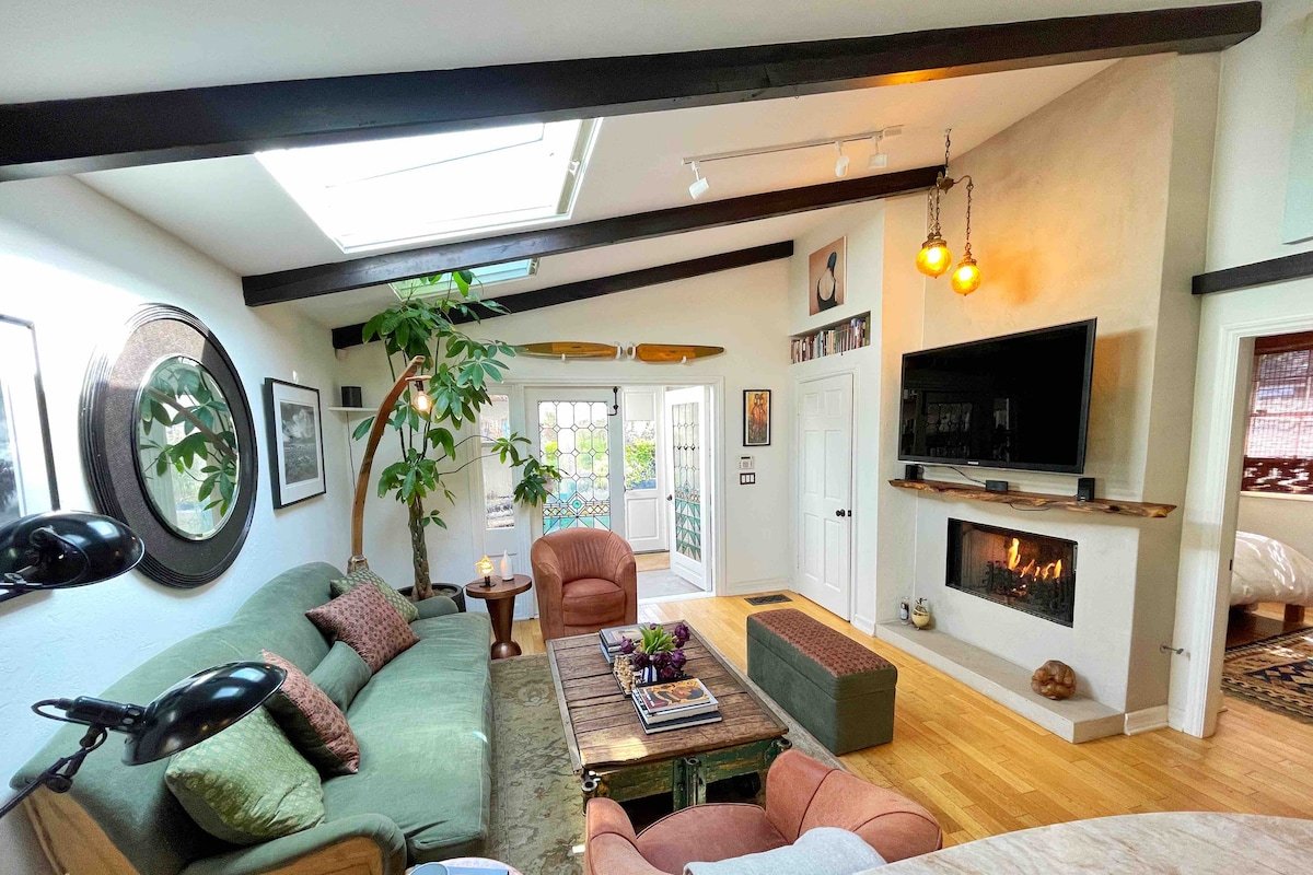 Venice Beach Oasis with Pool (Walk to Beach) gallery image 4