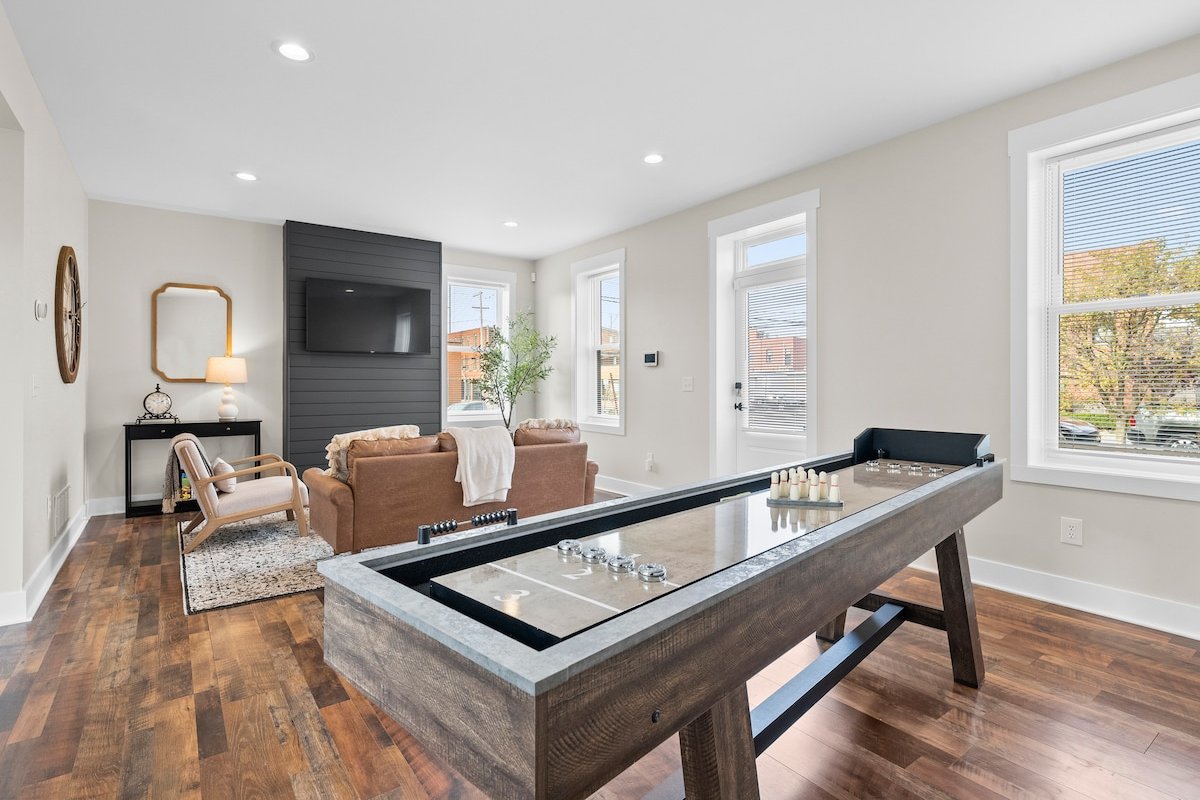 Luxury Short North Home with Putting green! gallery image 4