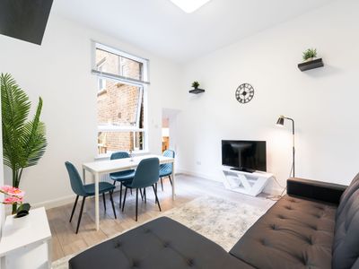 Farringdon 2 Bed Retreat