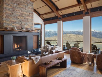 Outpost: Mountain View Escape