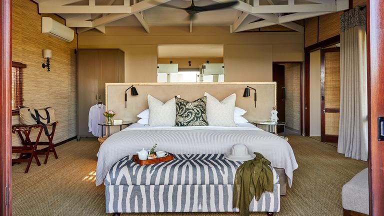 Kwandwe Private Game Reserve - Ecca Lodge Kwandwe Ecca Lodge - Private Vehicle Suite