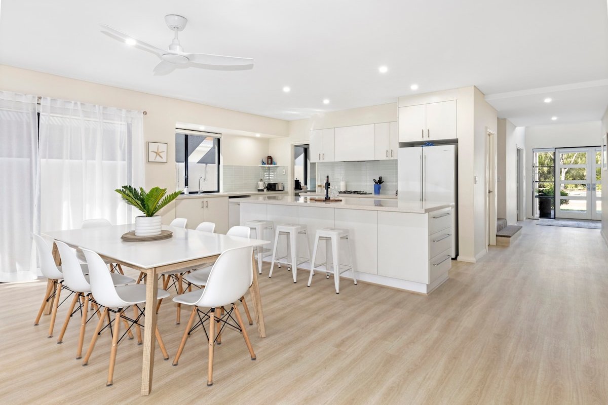 * 2 Story luxury beach house * gallery image 3