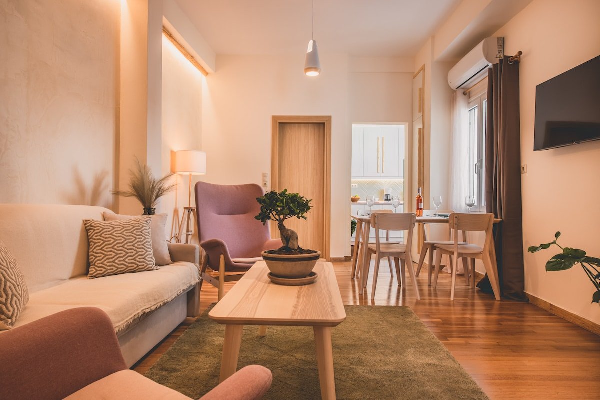 Luxury apt with Acropolis view Terrace and Jacuzzi gallery image 4