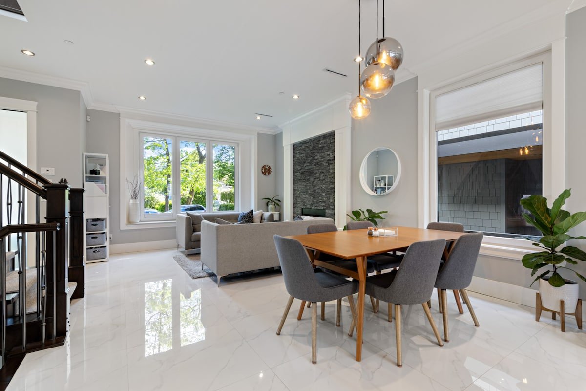 Luxury House in Kitsilano gallery image 3