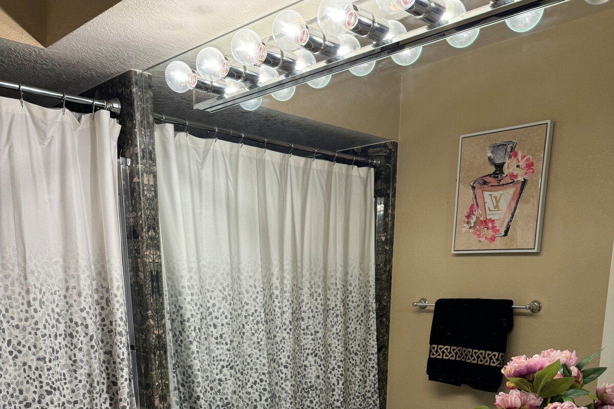 Dream in Las Vegas 5BR/Pool/Jac gallery image 5