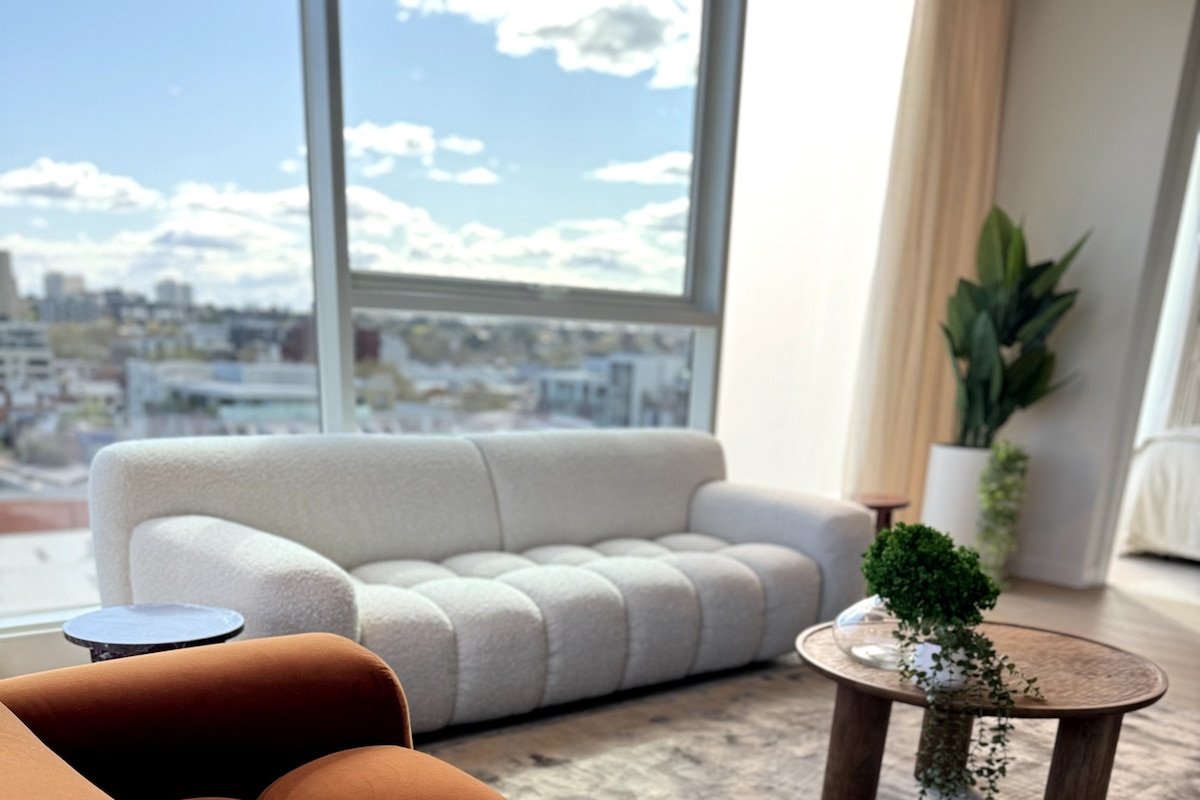 The George 363 – Penthouse Views gallery image 5