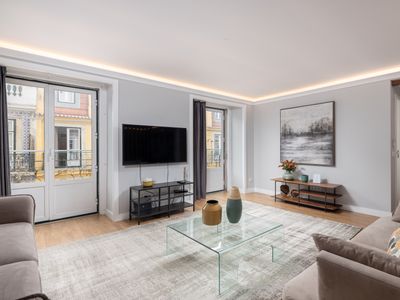 Fanqueiros 96 – BALCONY over Lisbon