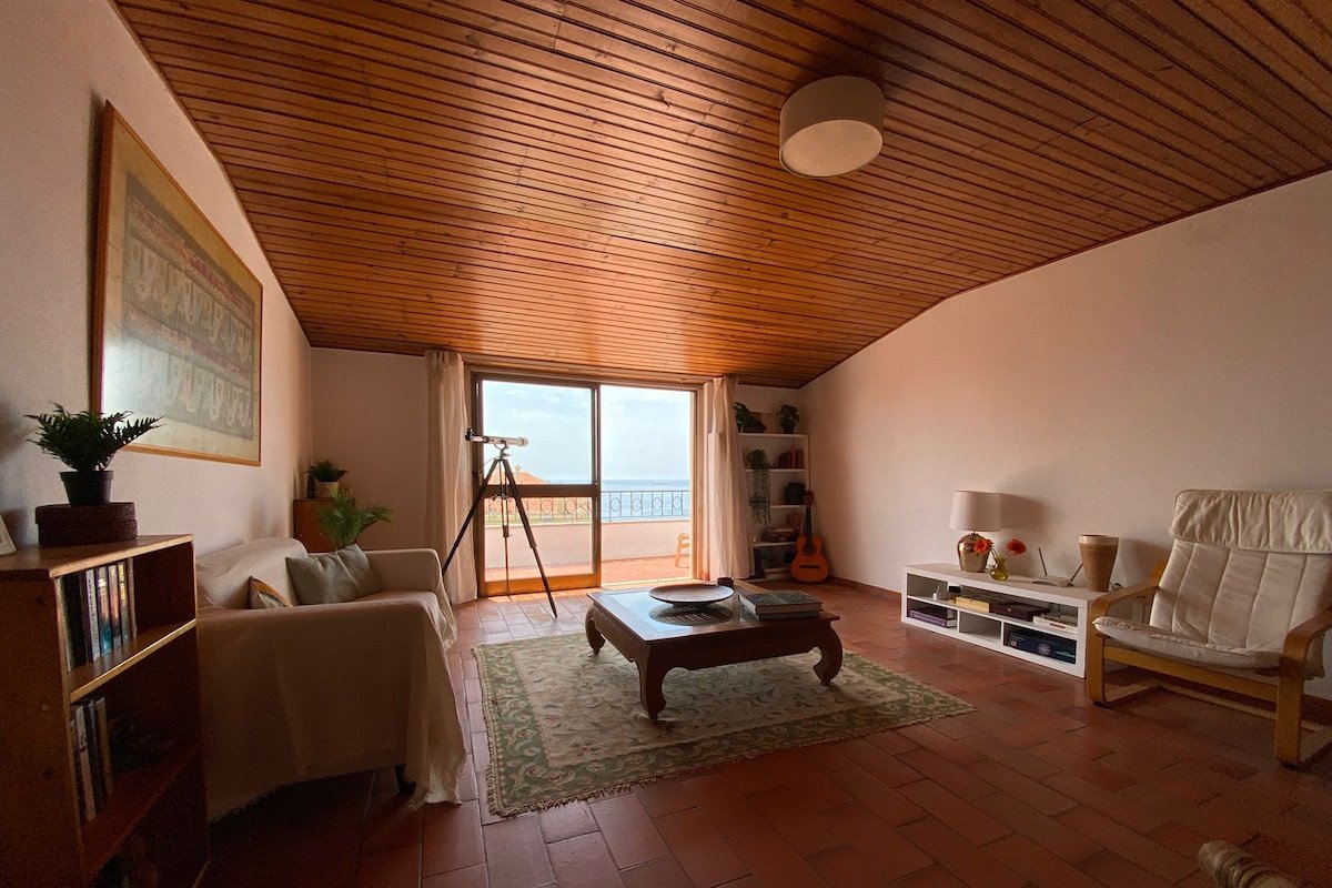 Ocean Breeze Hideaway in Cascais gallery image 5