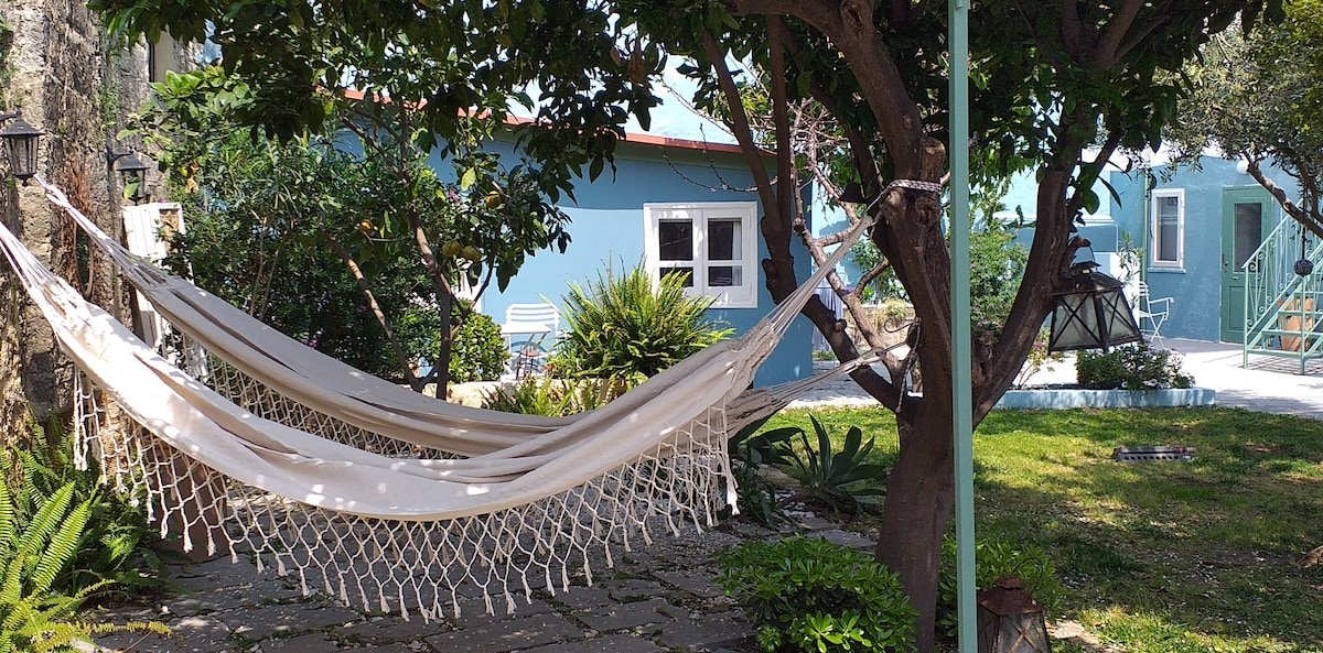 AriadiRodi-Groups&Families-Garden in Medieval Town gallery image 5