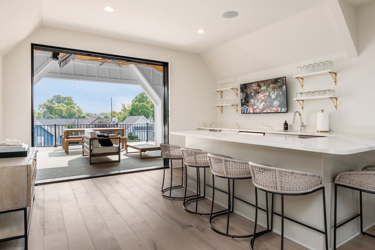 Luxury New Build w/ Theater Room & Rooftop Terrace gallery image 2