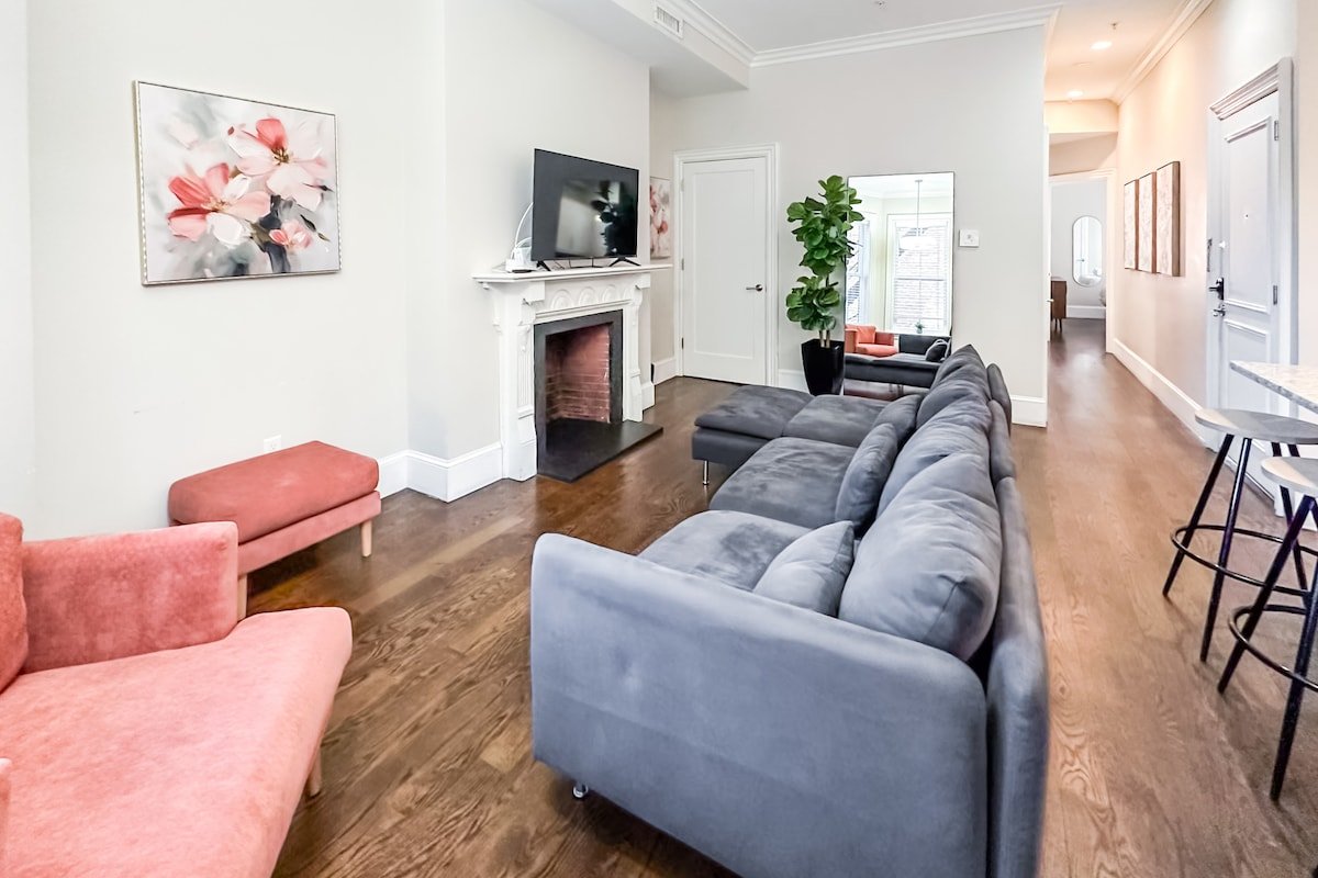 (5G1) 2 Bedroom, BackBay, Newbury Street, Location gallery image 2