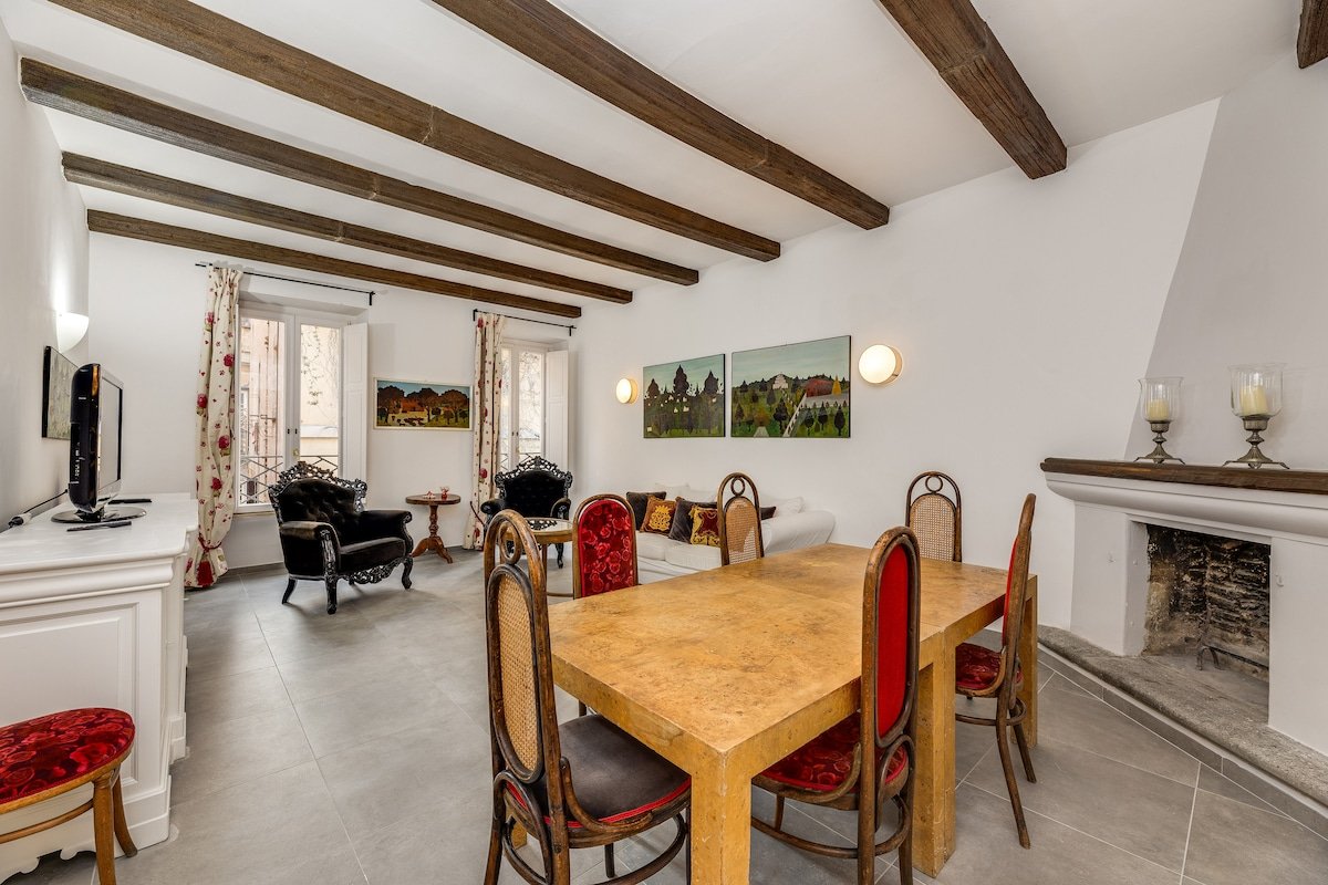 Spanish Steps Elegant 3 BDR Apartment gallery image 2