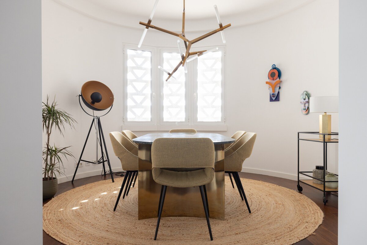 Deco Gem in City Center gallery image 4