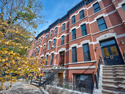 Lincoln park getaway, Outdoor patio! Summer Fun!