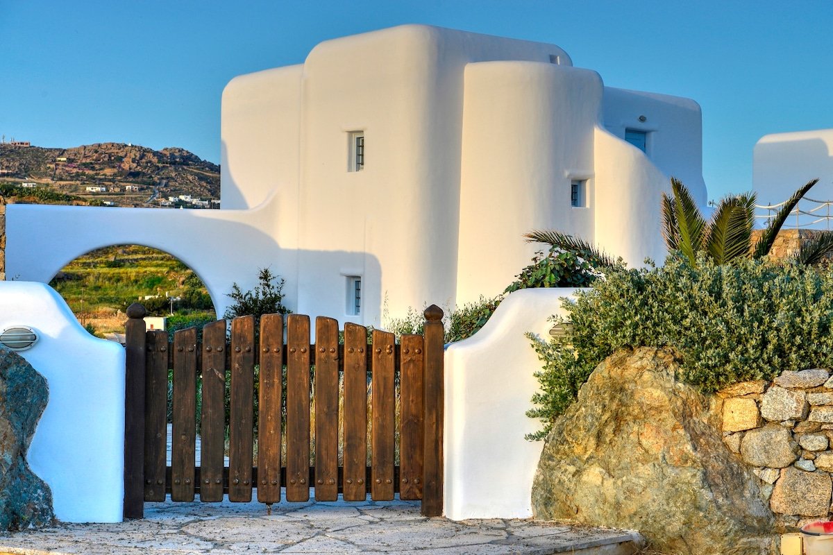 Luxury Villa Artemis with Pool gallery image 3