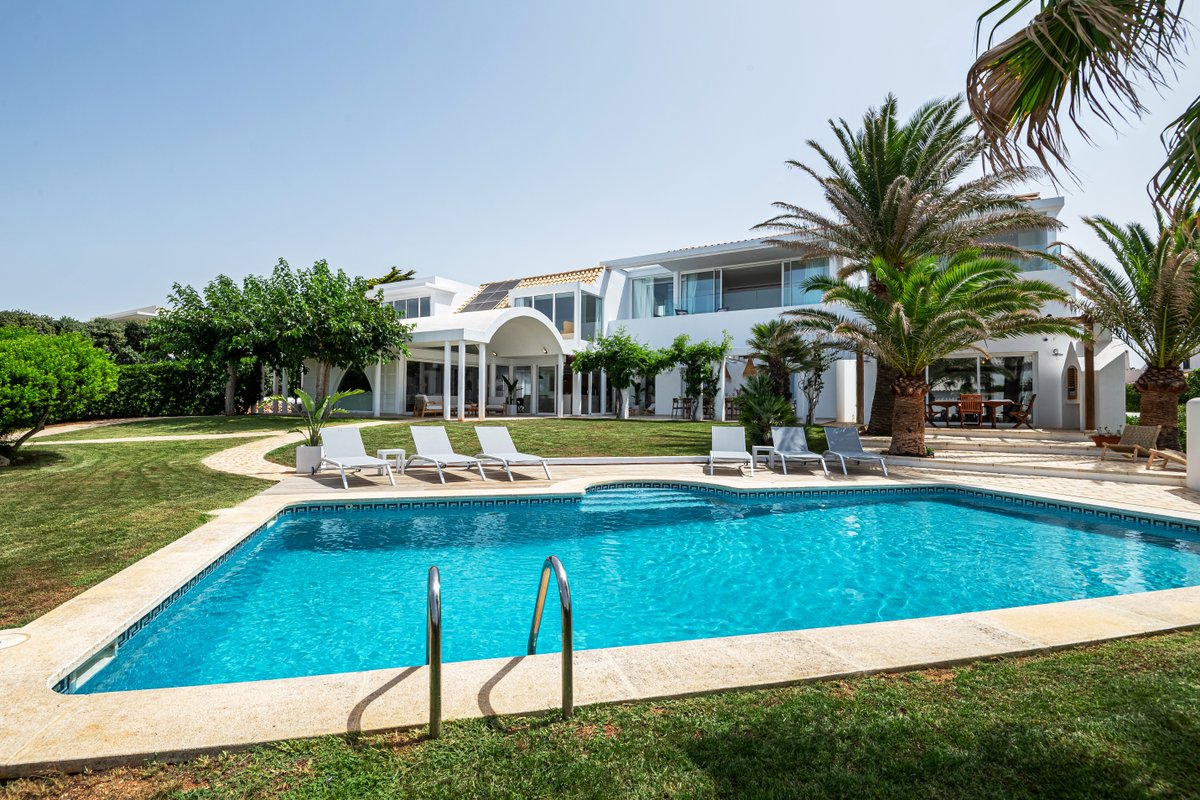 Lujosa villa en la playa con vistas al vista mar