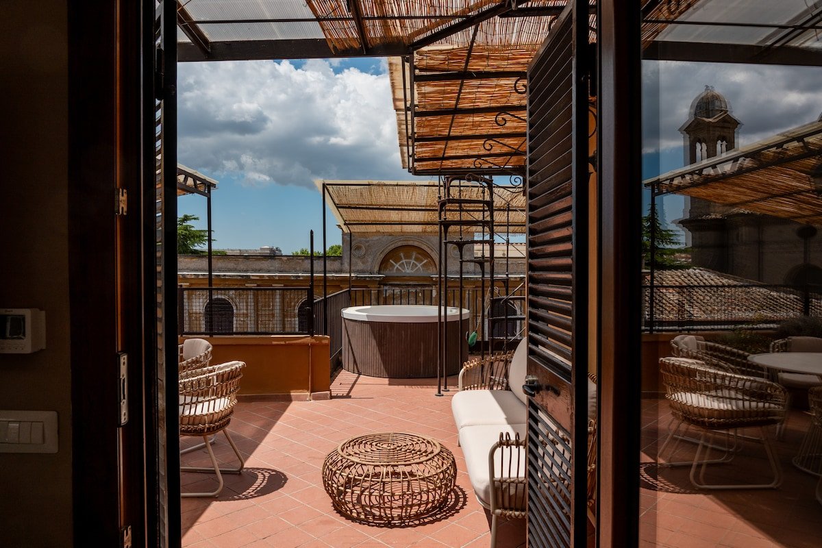 [Sky Domus] Historic Center Penthouse With Jacuzzi gallery image 3