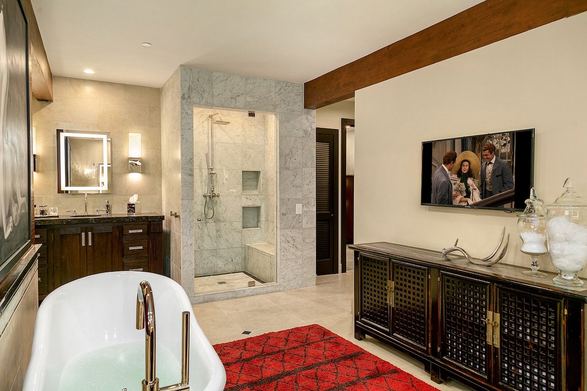 Villa Fleuve, a luxurious property in Sun Valley gallery image 2