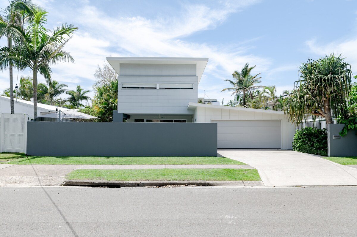 Sunrise SEA-esta, Walk to beach & local cafe gallery image 5