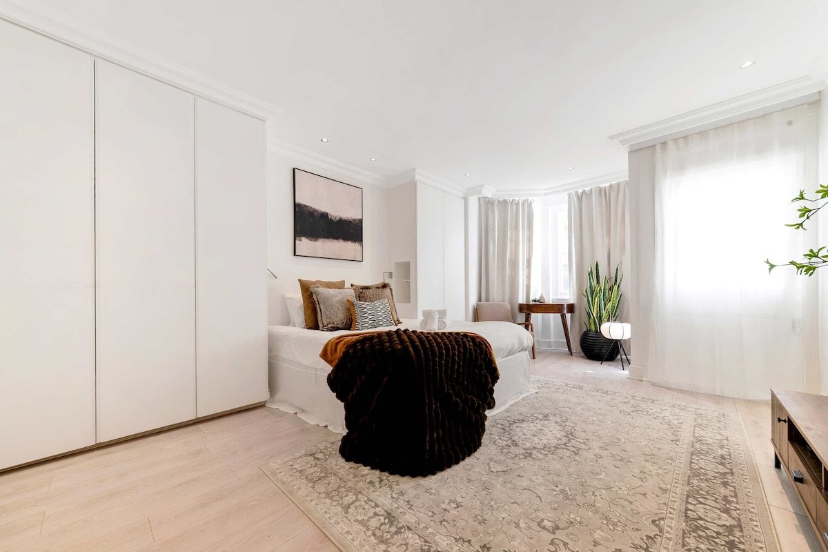 Spacious South Kensington Garden Flat gallery image 4