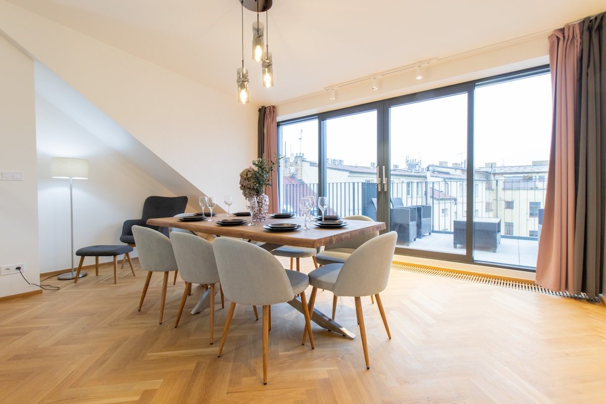 Stay Inn | Unique Duplex w/AC, 2 BDR & Terrace gallery image 2