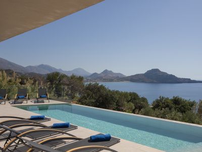 Villa Meraki w/SV, infinity pool near Souda Beach