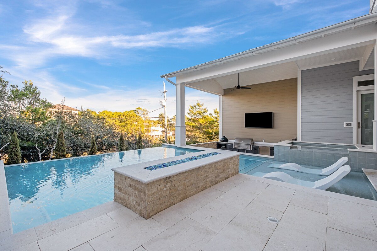 The Optimist 30A|Private Deeded Beach|Private Pool gallery image 2