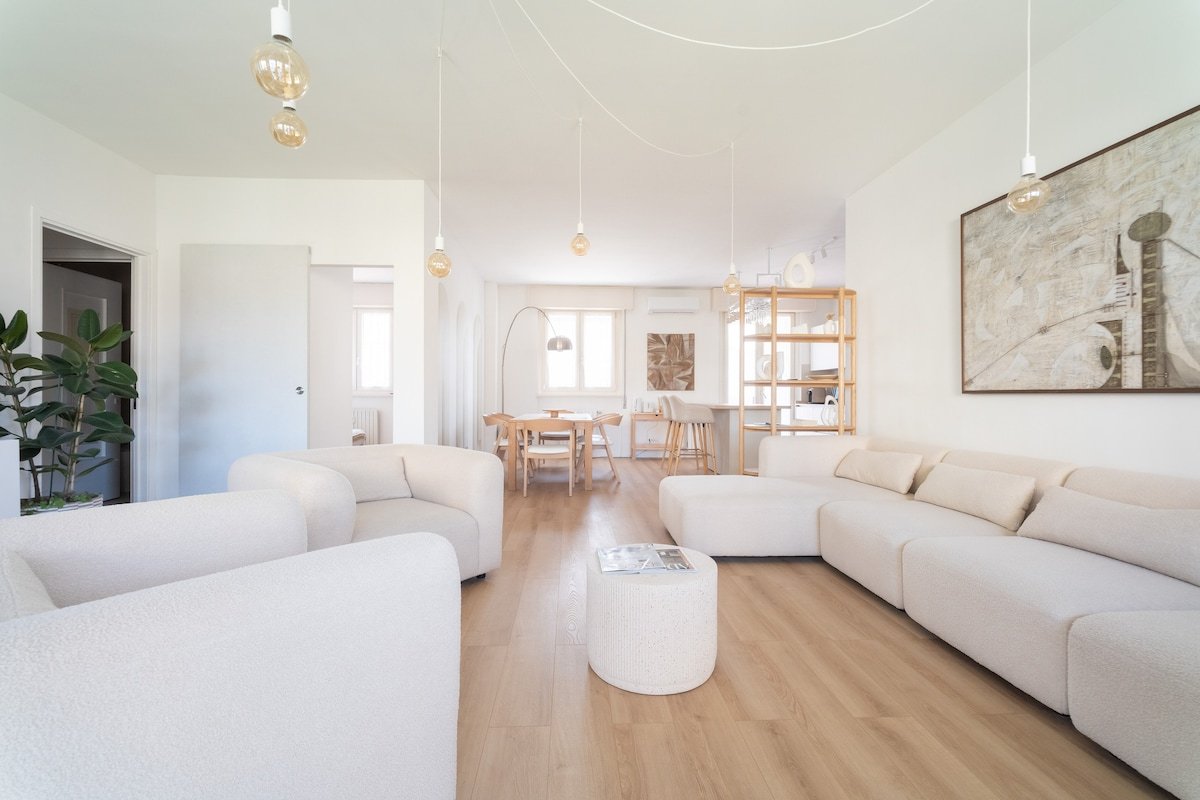 Cloud9 Large Terrace – Meliora Apartments gallery image 2