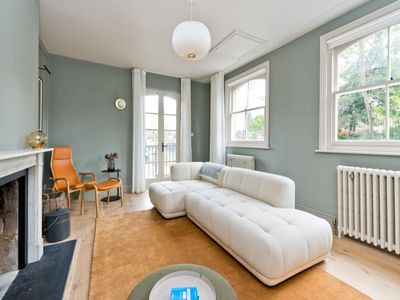 Luxury 3 Bed Canal House, Little Venice