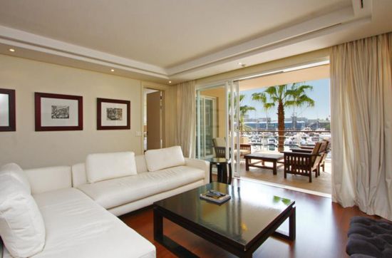 Photo 5 of Parergon 102 accommodation in V&A Waterfront, Cape Town with 2 bedrooms and 2 bathrooms