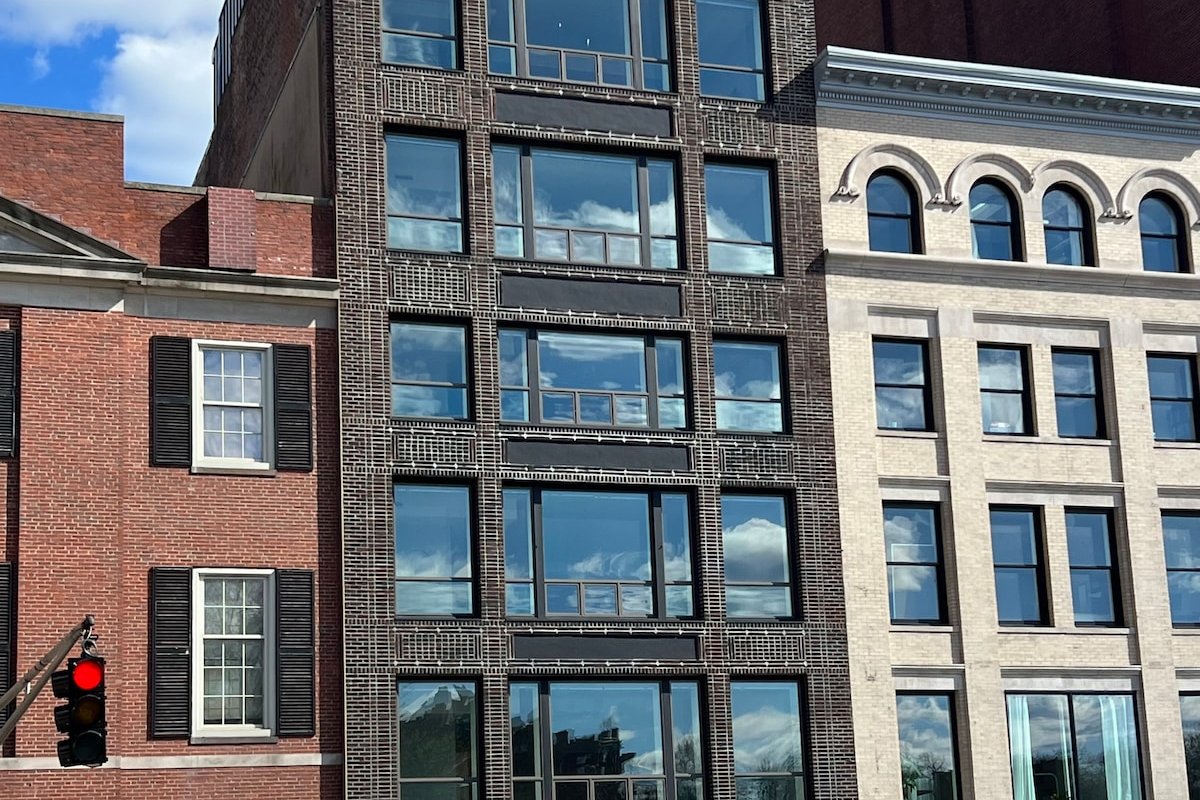 Luxury 3 bedroom 3 bathroom downtown loft gallery image 3