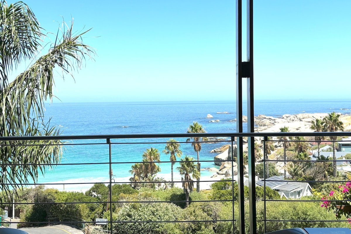 Glen Beach Villa Two gallery image 2