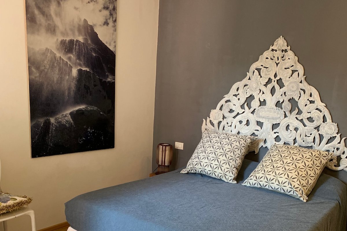 Centrally located 10 minute walk to Duomo/La Scala gallery image 3