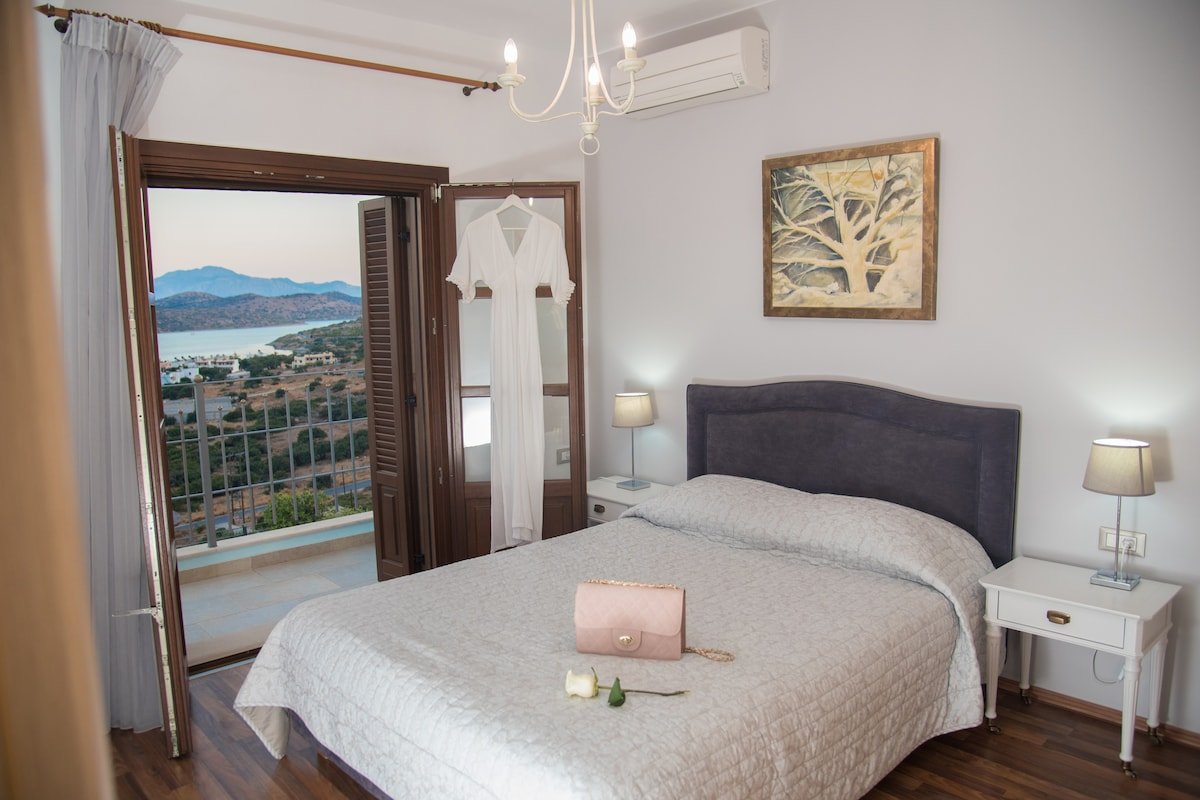 Elounda Maris Villas – 6 bedrooms – sleeps 12 gallery image 5