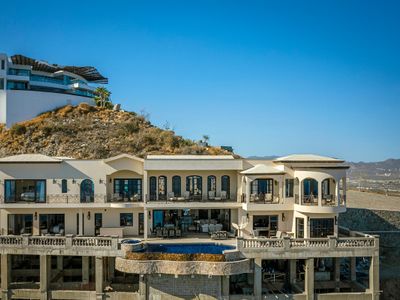 Luxurious Pedregal Villa Di Mare by Cabo Villas