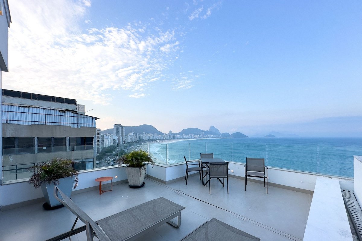 Penthouse with 3 suites and private pool gallery image 4