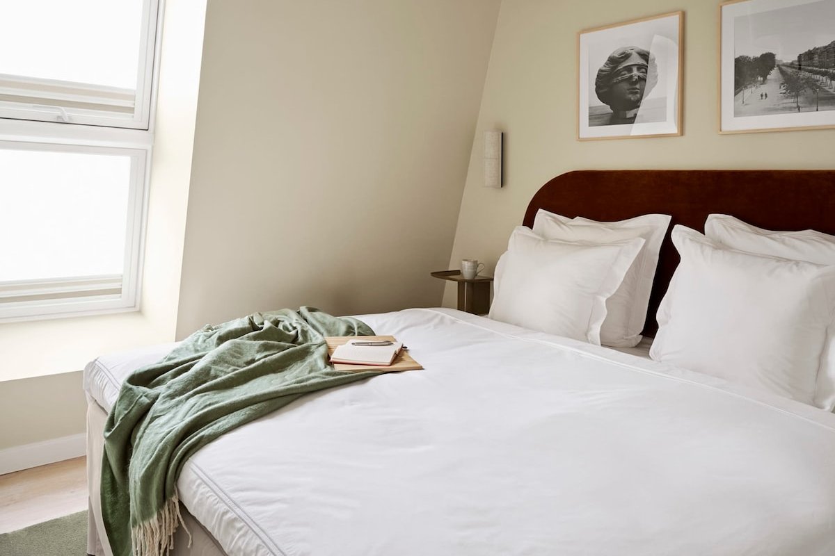 Two-Bedroom Attic Apartment for 4 gallery image 3