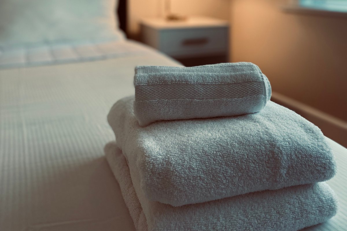 5 mins to Polo Park|Fenced Yard|Free Parking|Wi-Fi