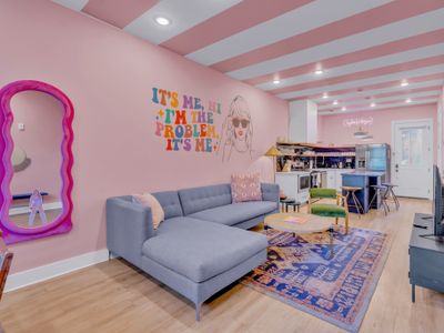 The NEW Swiftie Suite: Music Row Manor w/12 Beds!