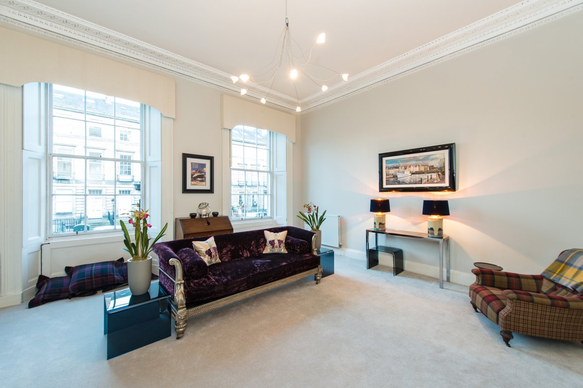 4 bed Georgian town house with lovely garden