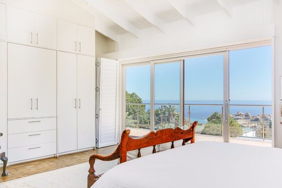 Photo 5 of Llandudno Surf Inn accommodation in Llandudno, Cape Town with 5 bedrooms and 3 bathrooms