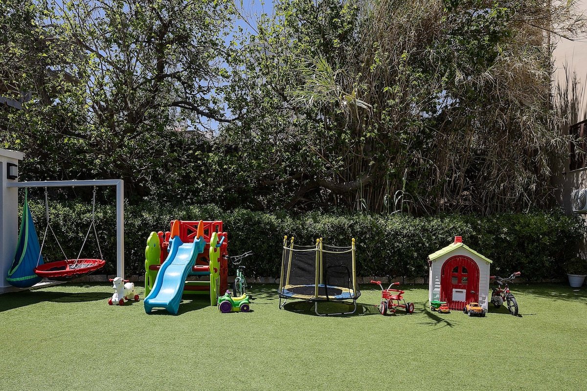 Villa Andreas – Beachside Family Fun by etouri gallery image 5