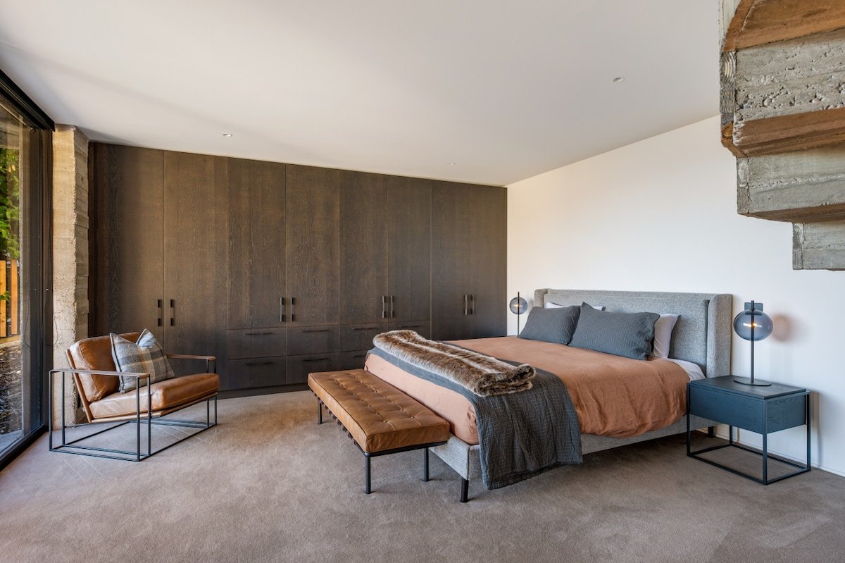 Edinburgh Heights by Sotheby’s Luxury Rental Homes gallery image 2