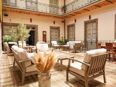 CASA SAUTO 2 BR/2 bath/balcony Historic Building