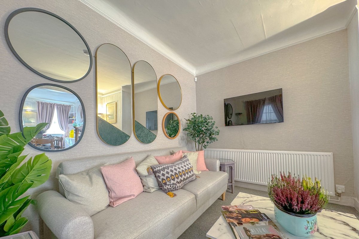 Mayfair Hyde Park-Quiet 2 Bed Ap gallery image 3