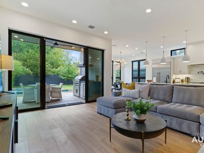 Pool, Hot Tub & Patio w/Modern Updates in E Austin